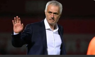 穆里尼奥一脚踢飞质疑！3-0完胜背后藏着你不敢看的人性真相