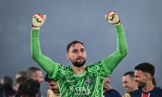 进退两难！26岁欧洲冠军门神面临无球可踢，错误时机造就尴尬局面