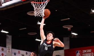 杨瀚森15分3板2帽得分新高 夏联G3开拓者击败鹈鹕