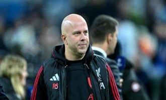 落后曼联5分！同期少拿21分！曝利物浦或炒掉斯洛特，阿隆索接手