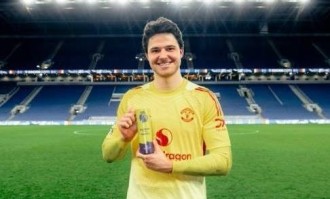 曼联新守护神正在塑成！四次扑救力保城门不失，他让人想起德赫亚